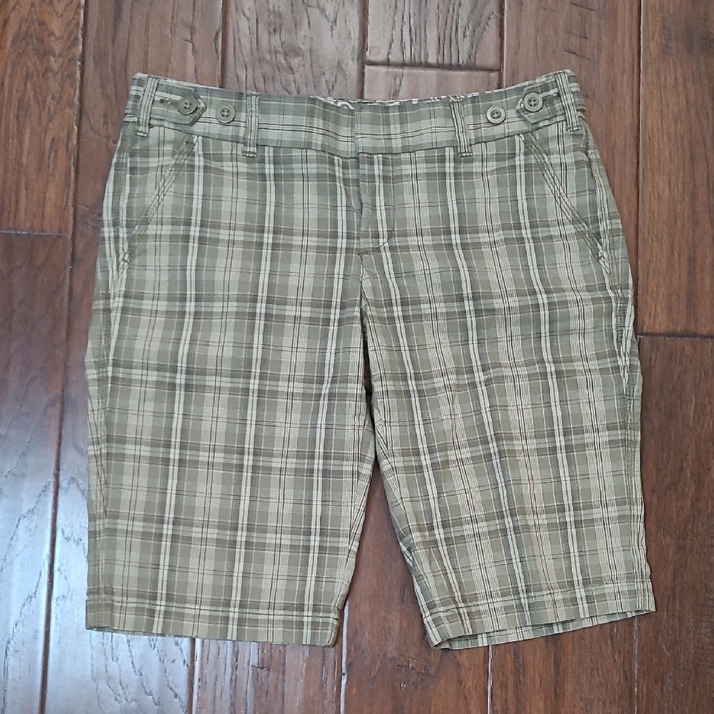 Express Olive Green & Tan Plaid Shorts size 6